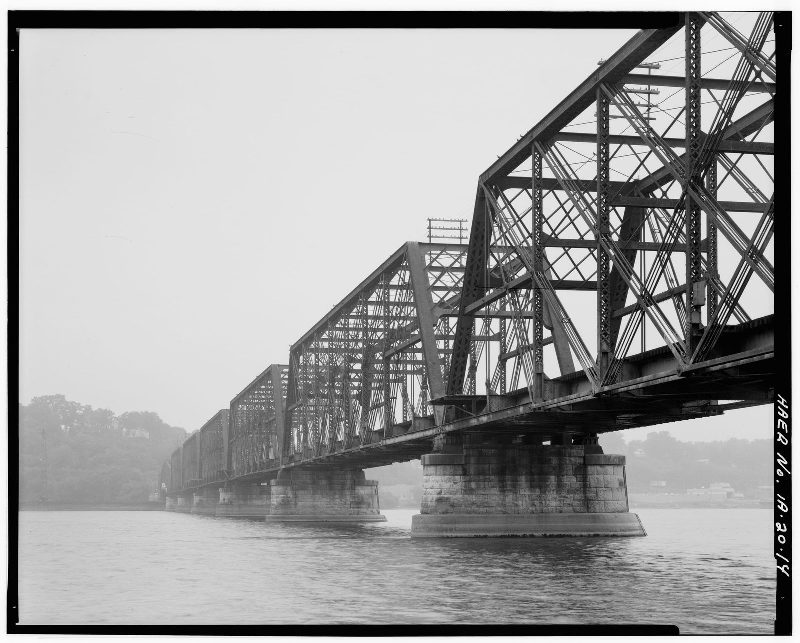 East approach, previous bridge